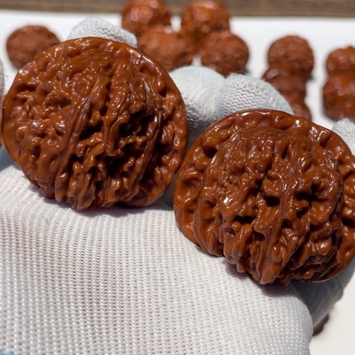 文玩核桃吊坠铁***哥四座楼48.14.500