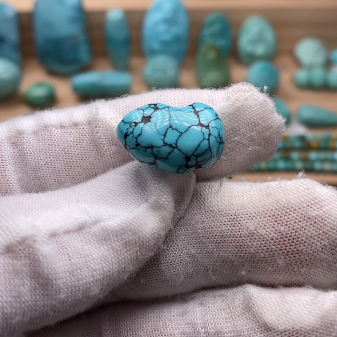 绿松石未镶嵌挂件