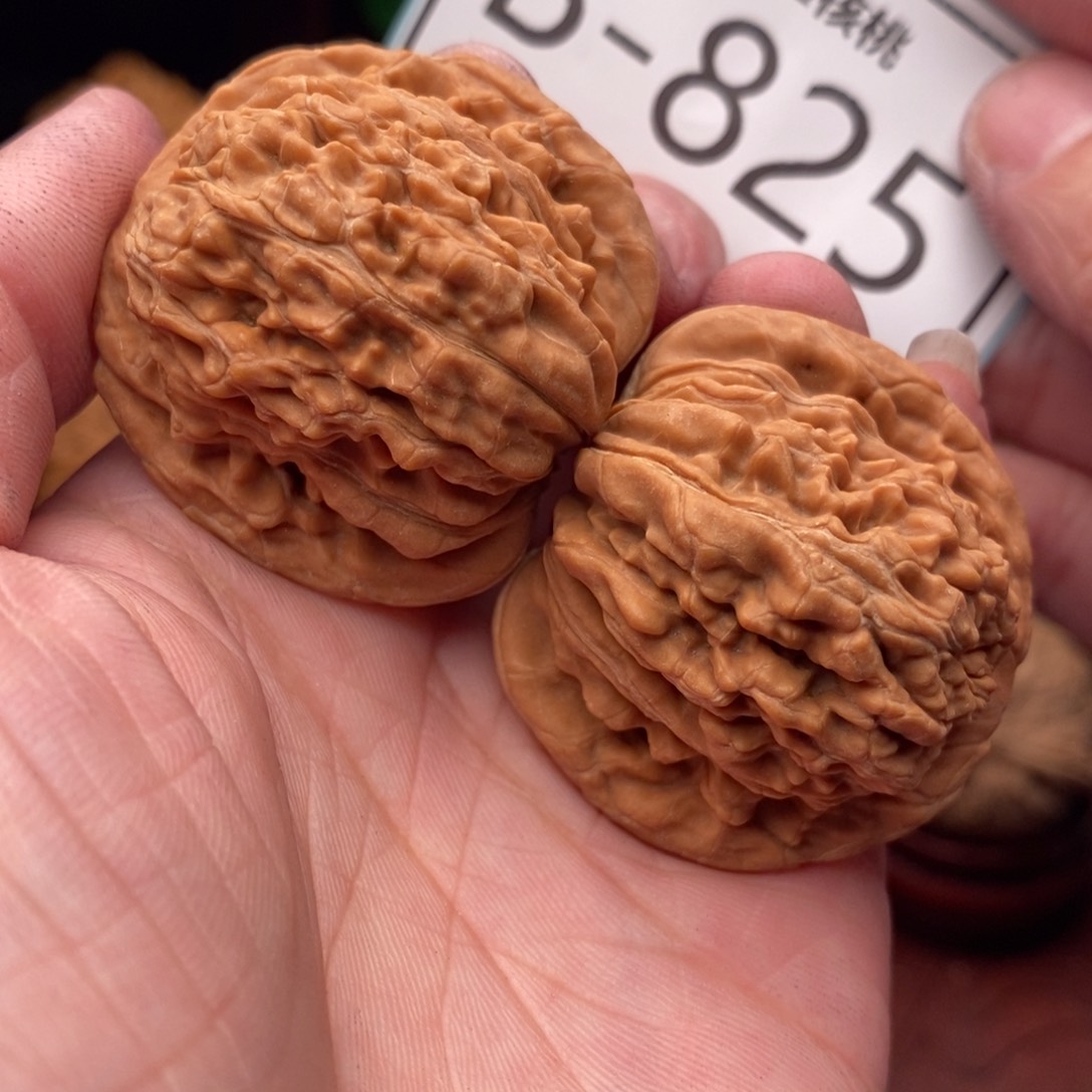 文玩核桃把件汉高楼39