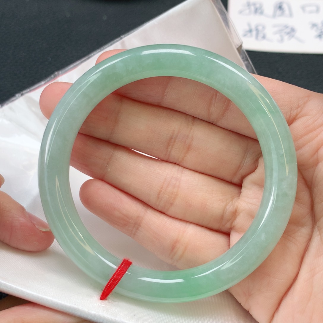 翡翠手镯未镶嵌缅甸圆57