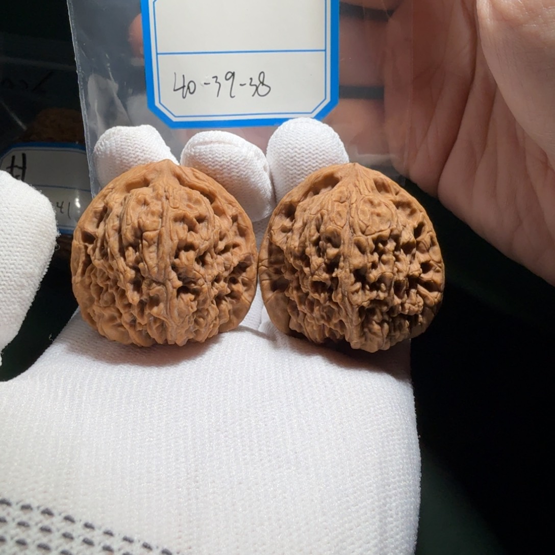 吊坠文玩核桃南疆球008