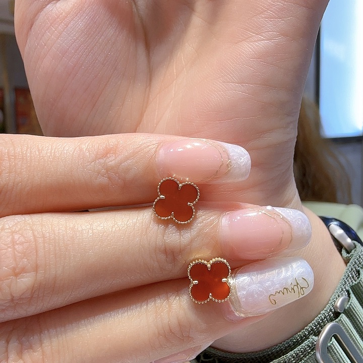 玛瑙/玉髓耳钉18K金镶嵌10mm草
