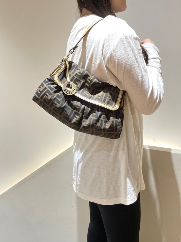 95新 FENDI/芬迪 多宝二奢/57098/老花单肩包