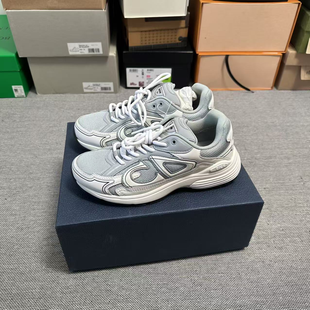 未使用 DIOR/迪奥 38.5码 dior b30 白灰 全新原盒 配件齐全
