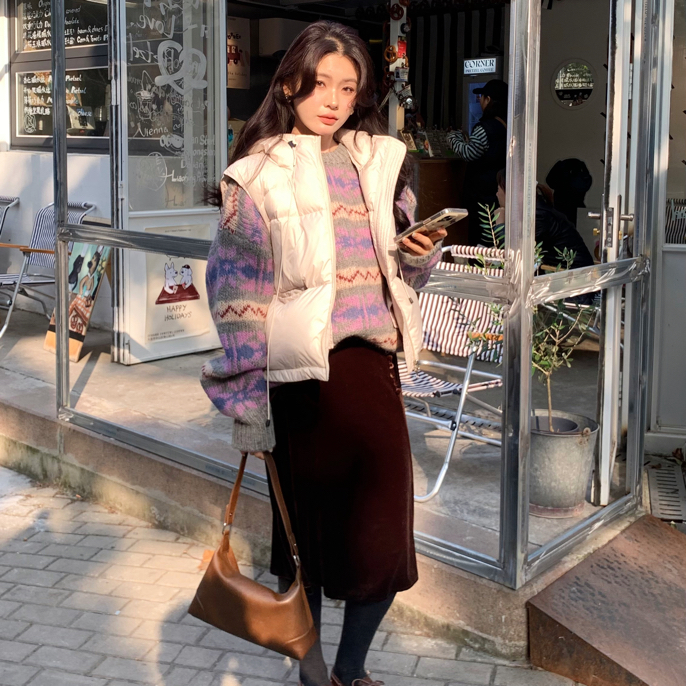 THESE DAY/米白羽绒马甲/手工紫花毛衣/焦糖丝绒半裙（No退No换）