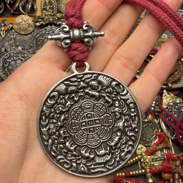 藏传文玩九宫如图