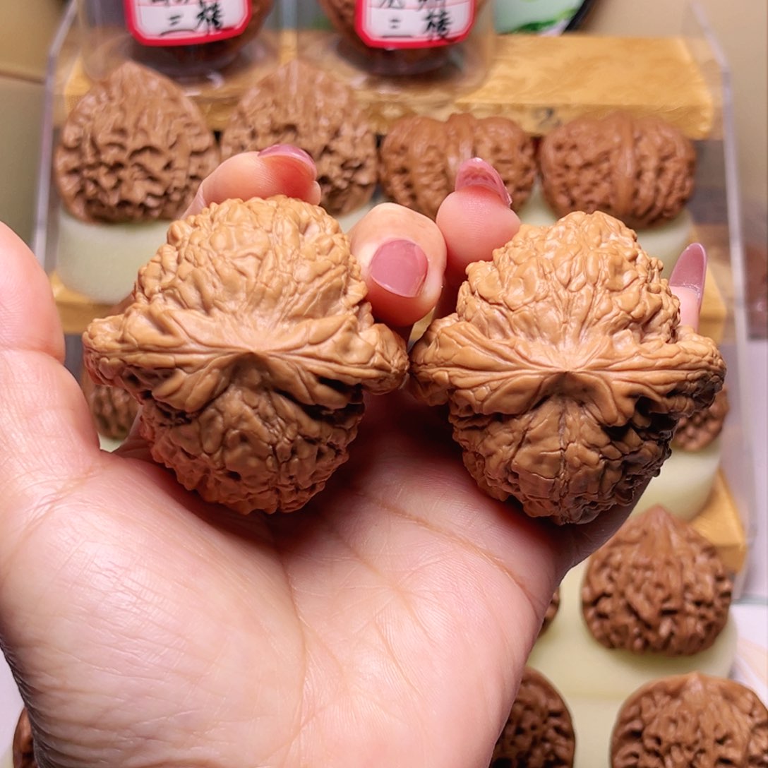 文玩核桃吊坠53尺全品大鼎