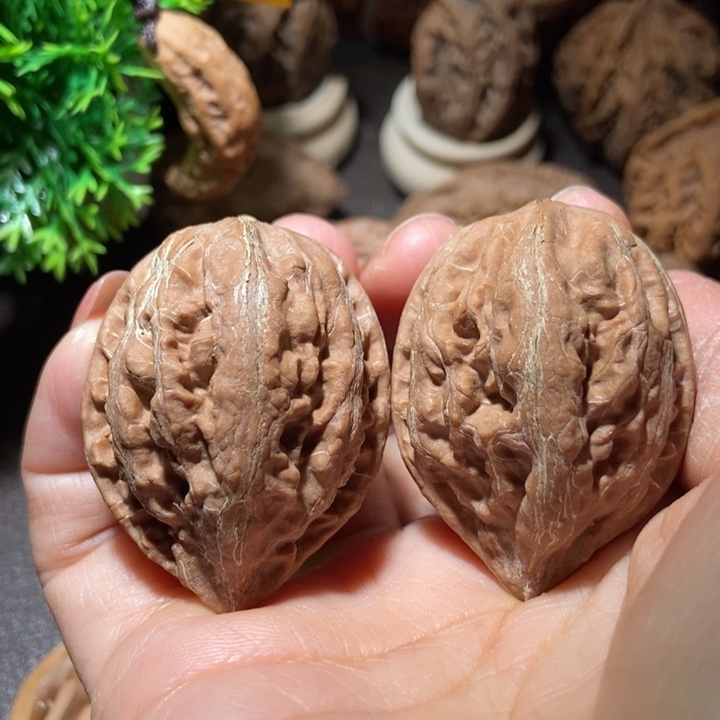 把件文玩核桃东北楸子小雪24