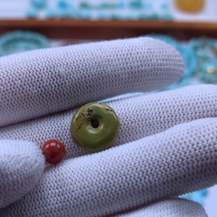 南红玛瑙未镶嵌珠宝奇石