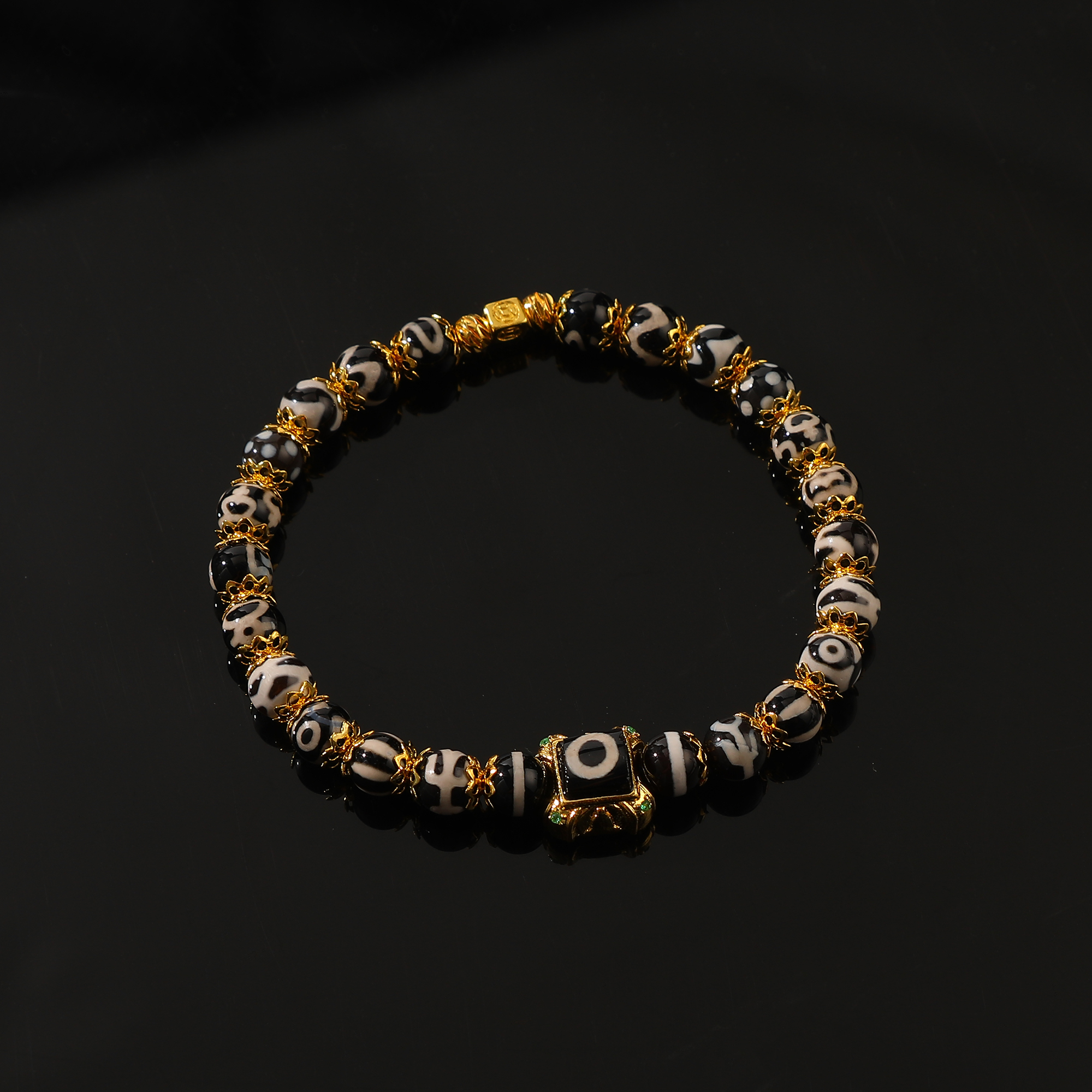 一了个卜【宁心守吉】多宝手串