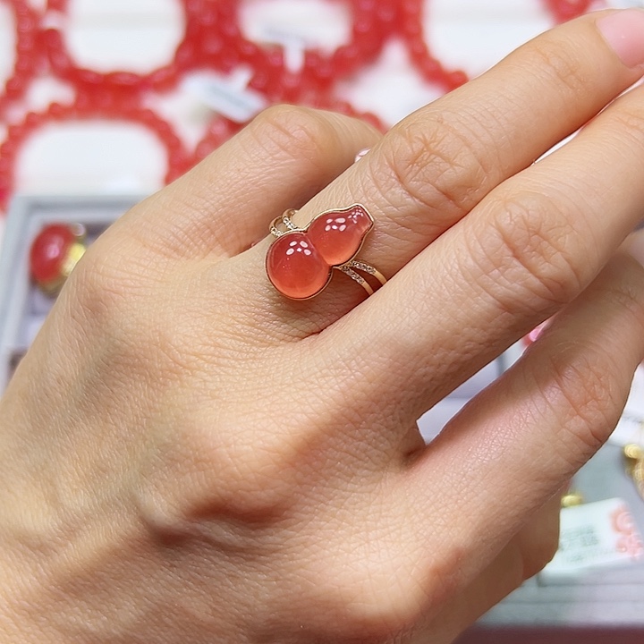 菱锰矿（红纹石）戒指18K金镶嵌