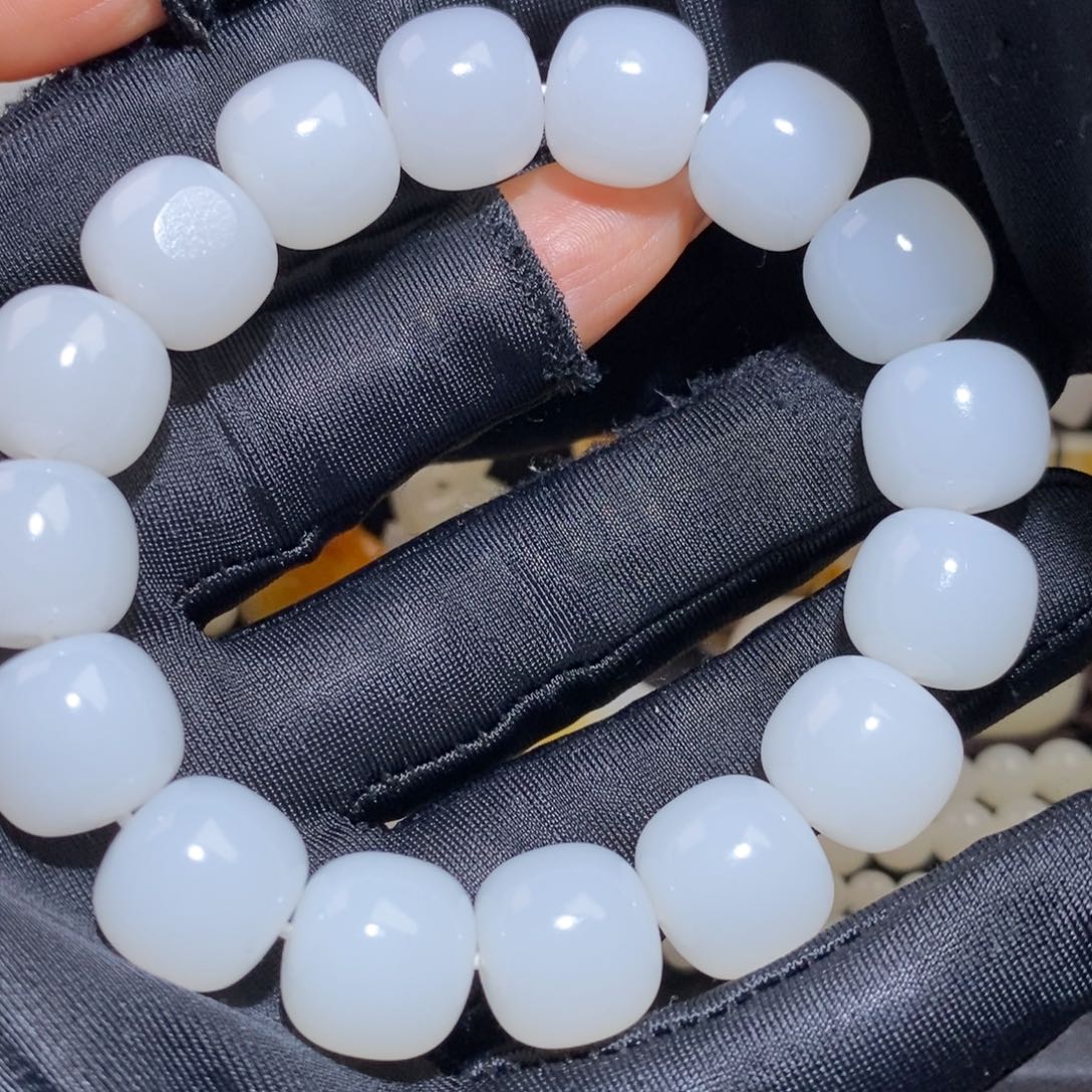 和田玉未镶嵌套链丰*