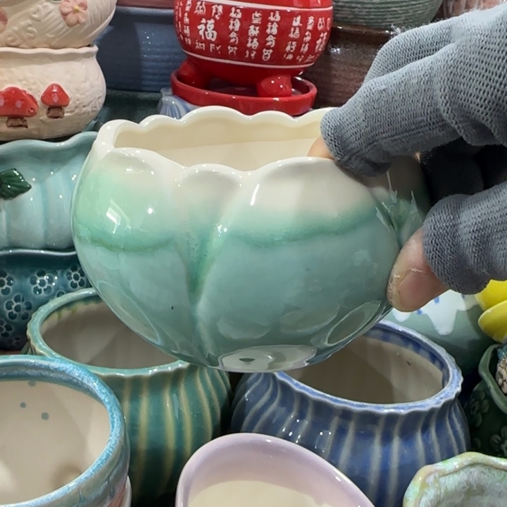 凑9块包邮，有孔，陶瓷花盆