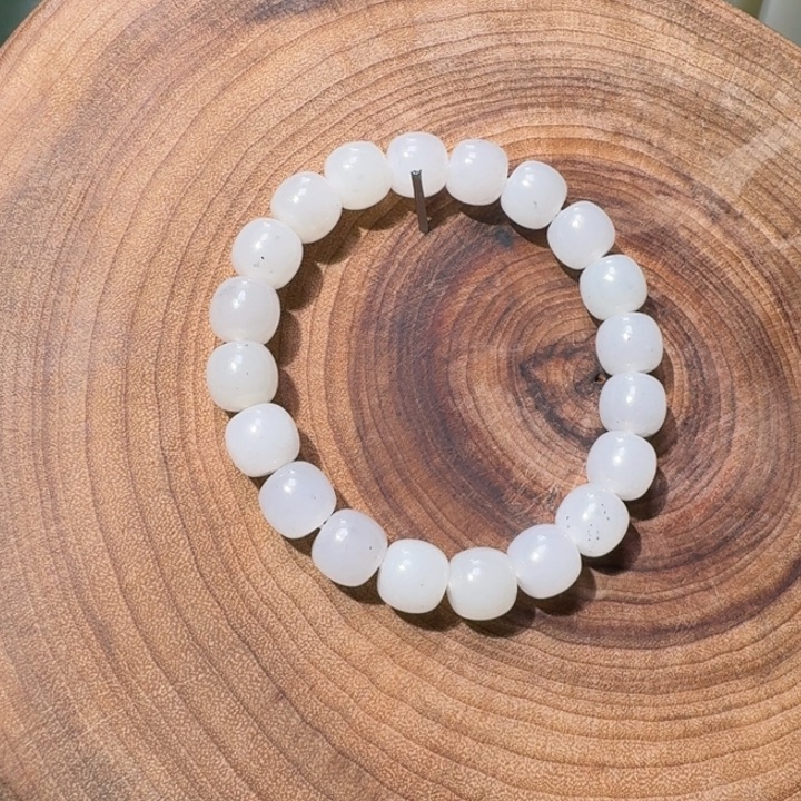 麋***哈和田玉未镶嵌手链