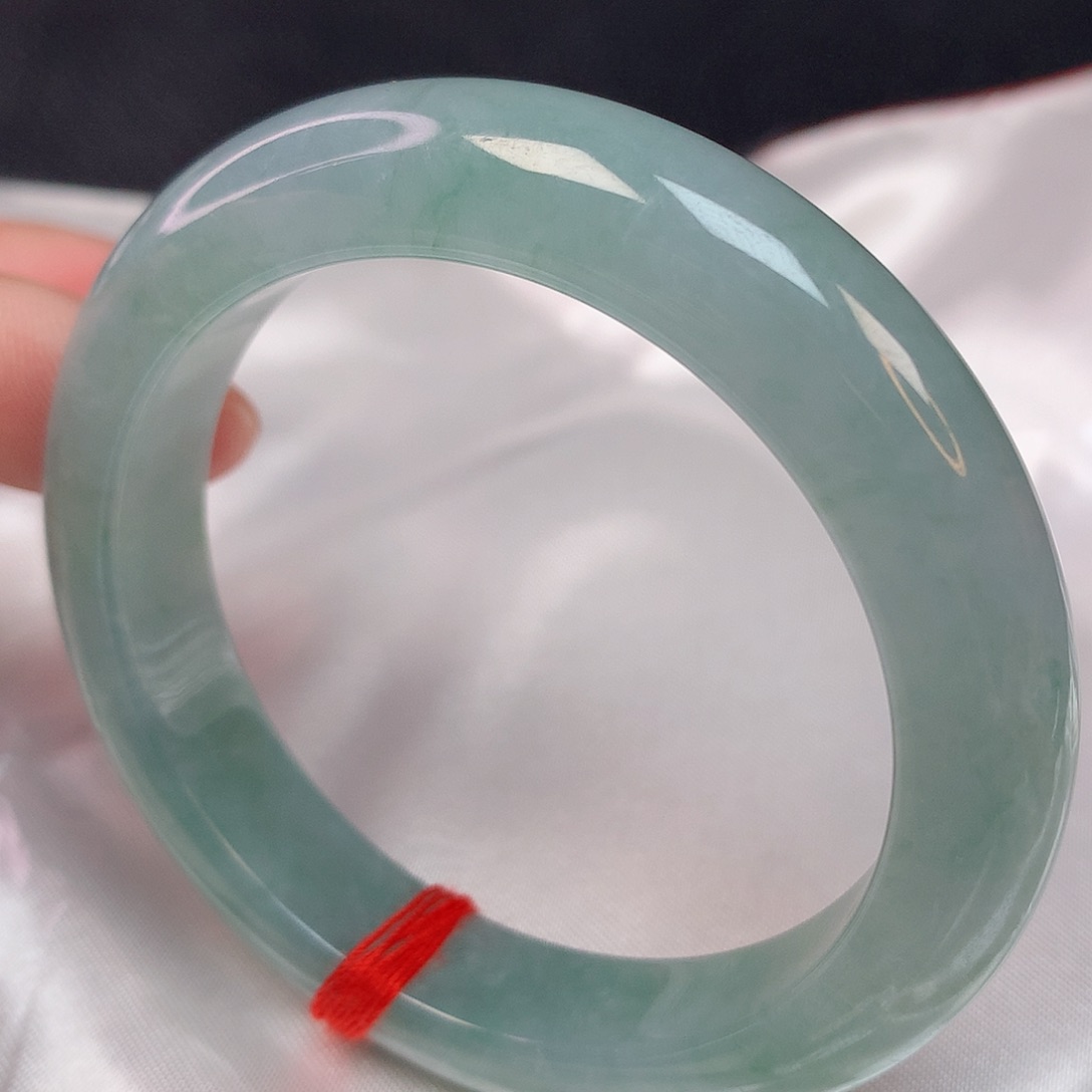 翡翠手镯未镶嵌51+ 翡翠手镯