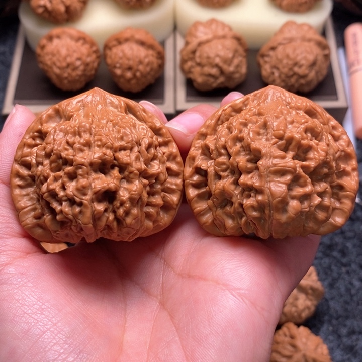 文玩核桃把件人***醒毕业大官帽50