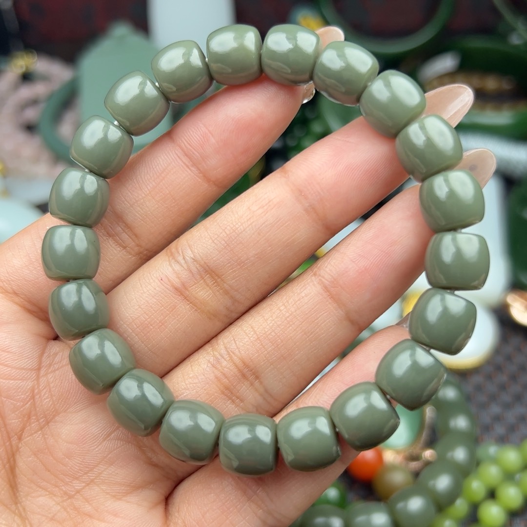 和田玉吊坠未镶嵌