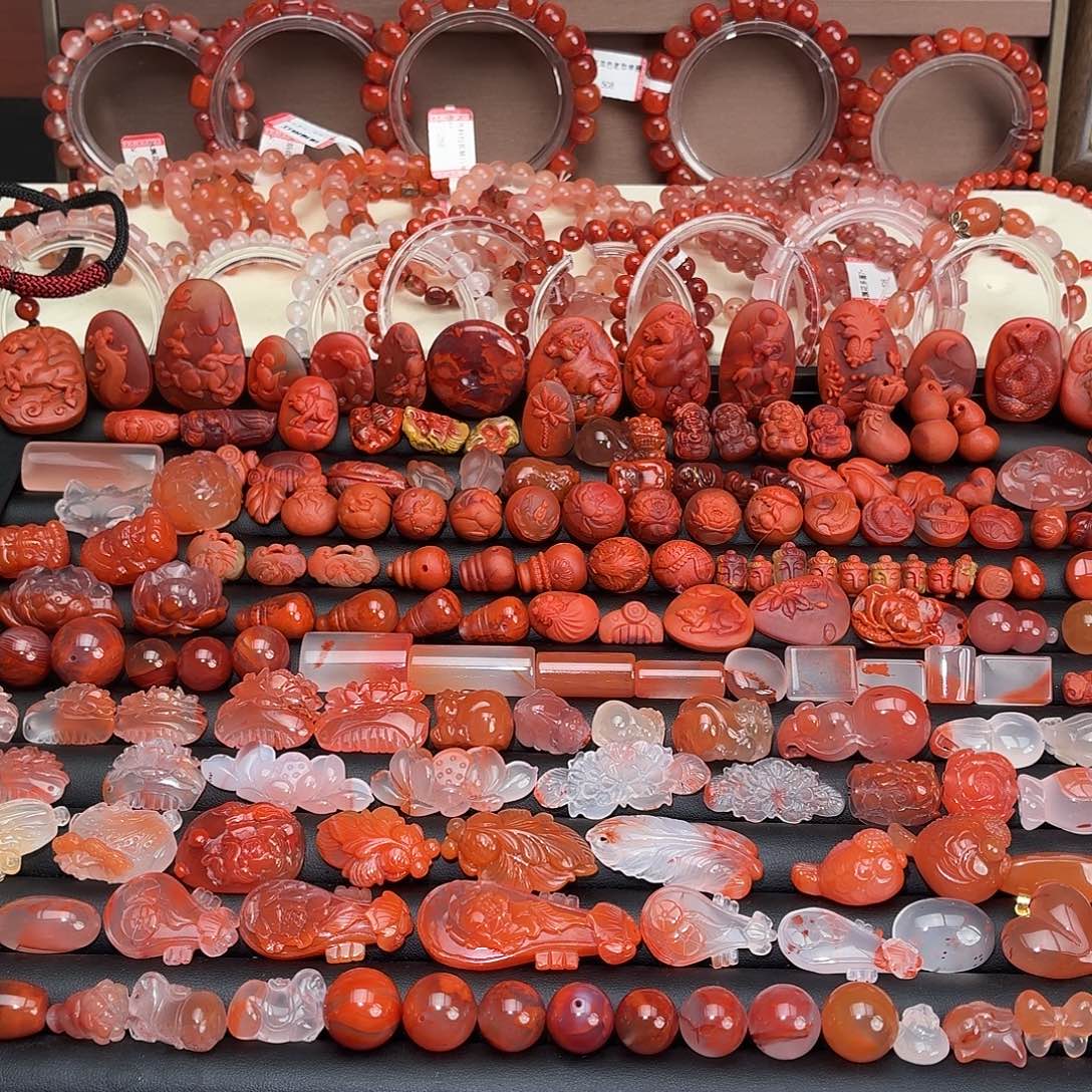 ****D南红玛瑙未镶嵌颈饰