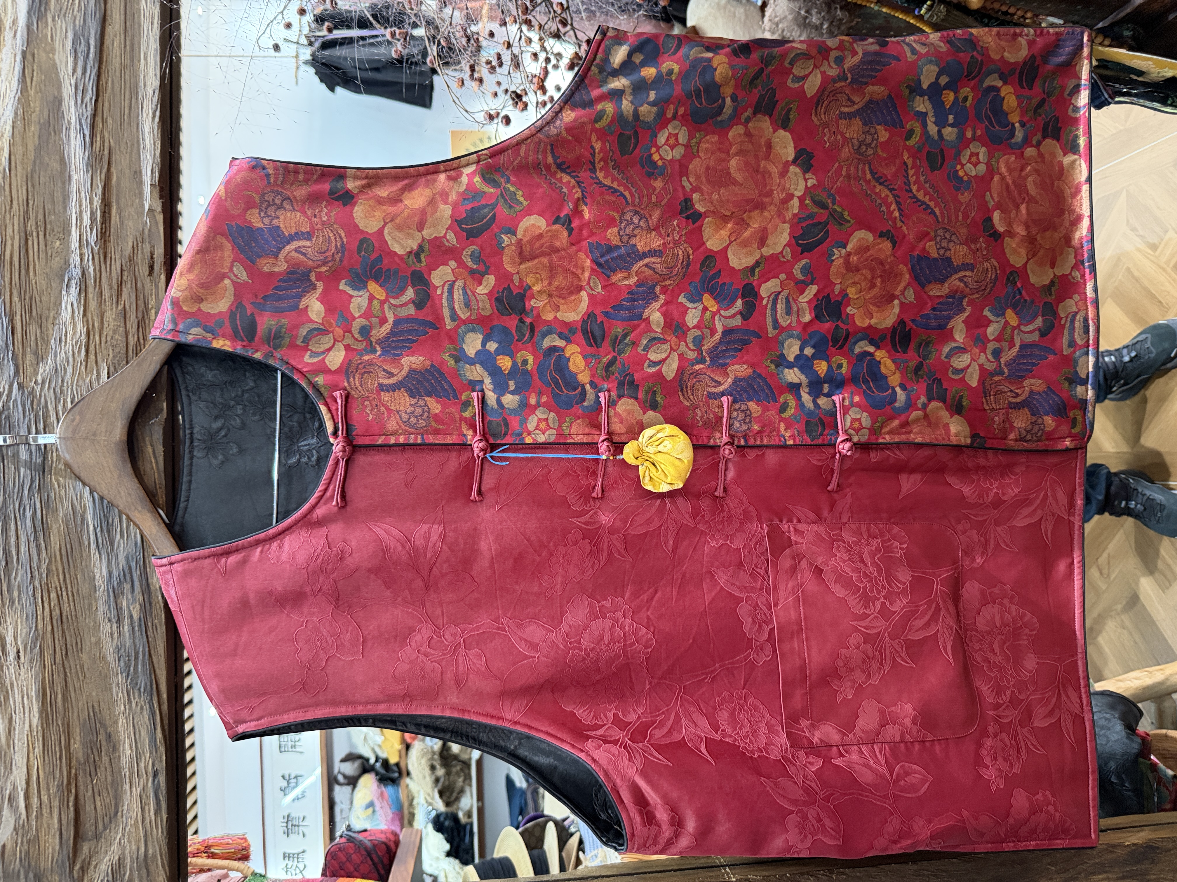 鑫禧定制分享复古中式双层双面香云纱皮子棉马甲