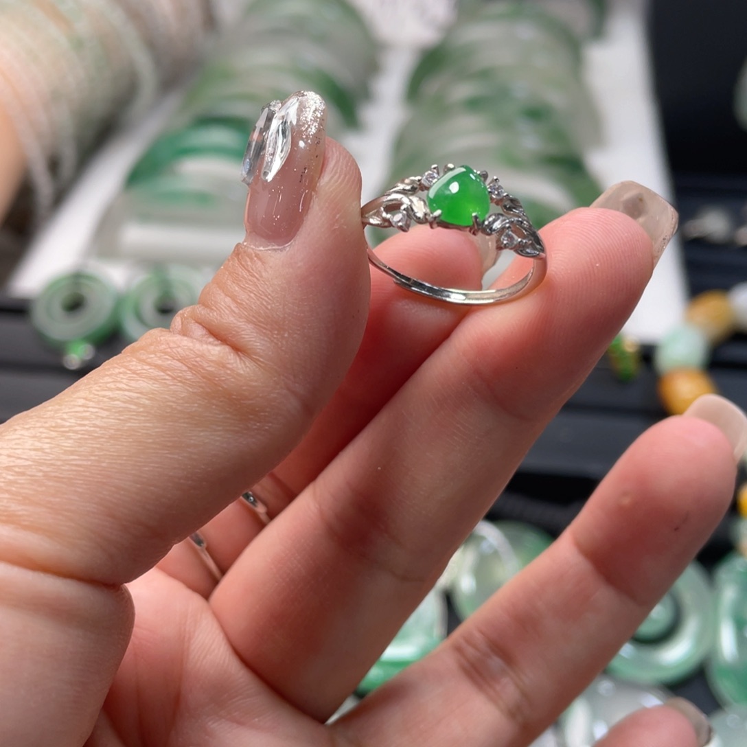 银S925镶嵌戒指翡翠