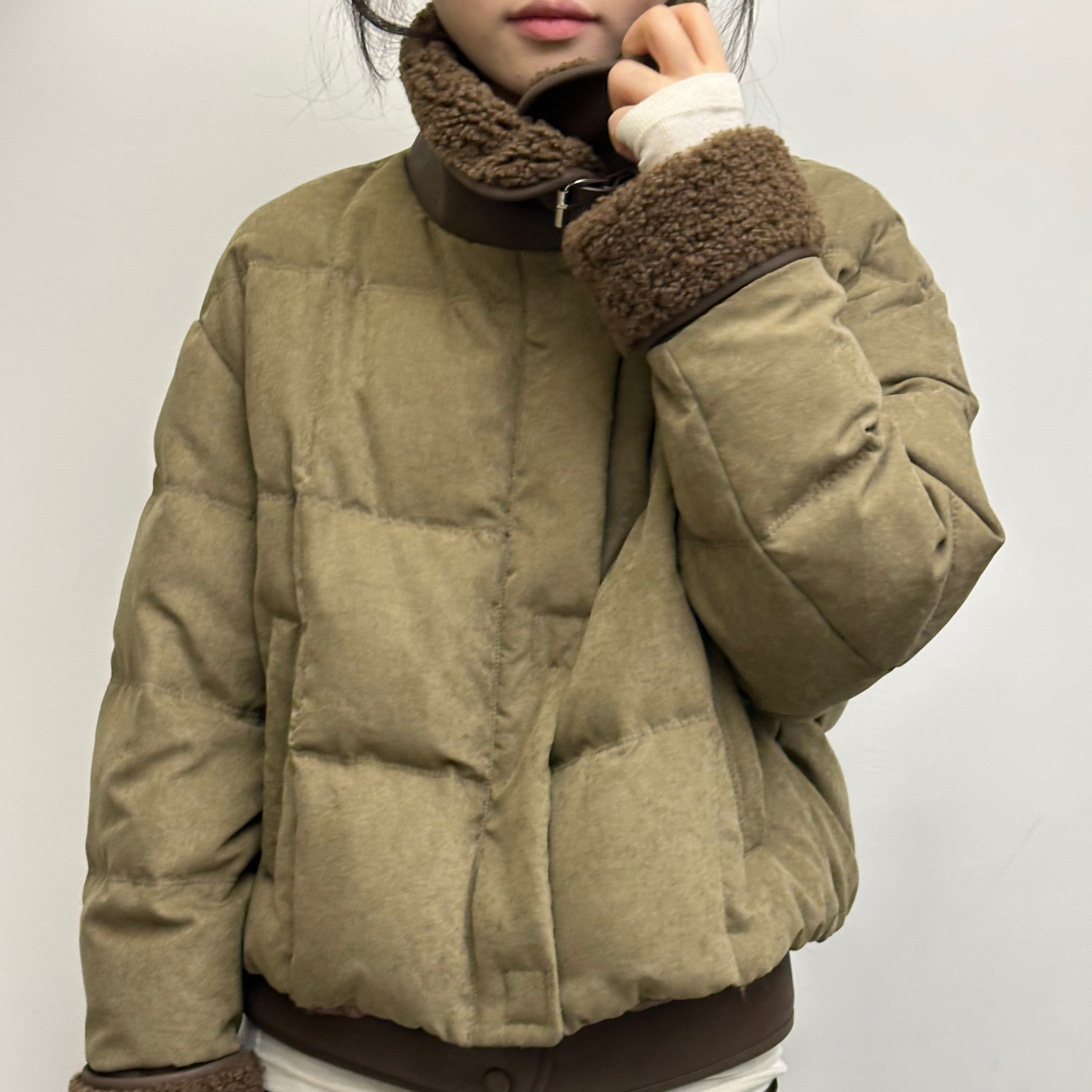 欧货颗粒羊羔毛领洋气时髦军绿羽绒服2025宽松百搭白鸭绒外套