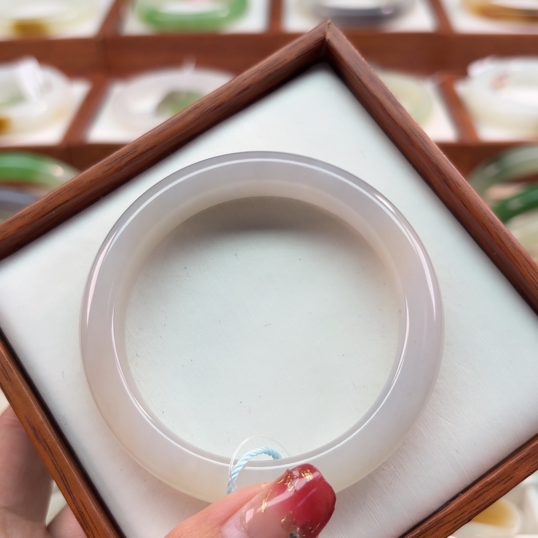 和田玉手镯未镶嵌55