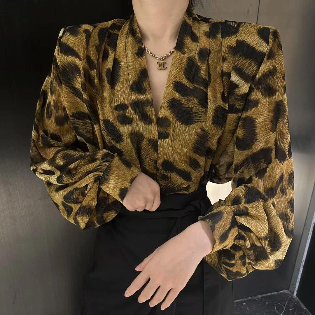 夏季多巴胺印花宽松灯笼袖V领时尚洋气百搭防晒衬衫