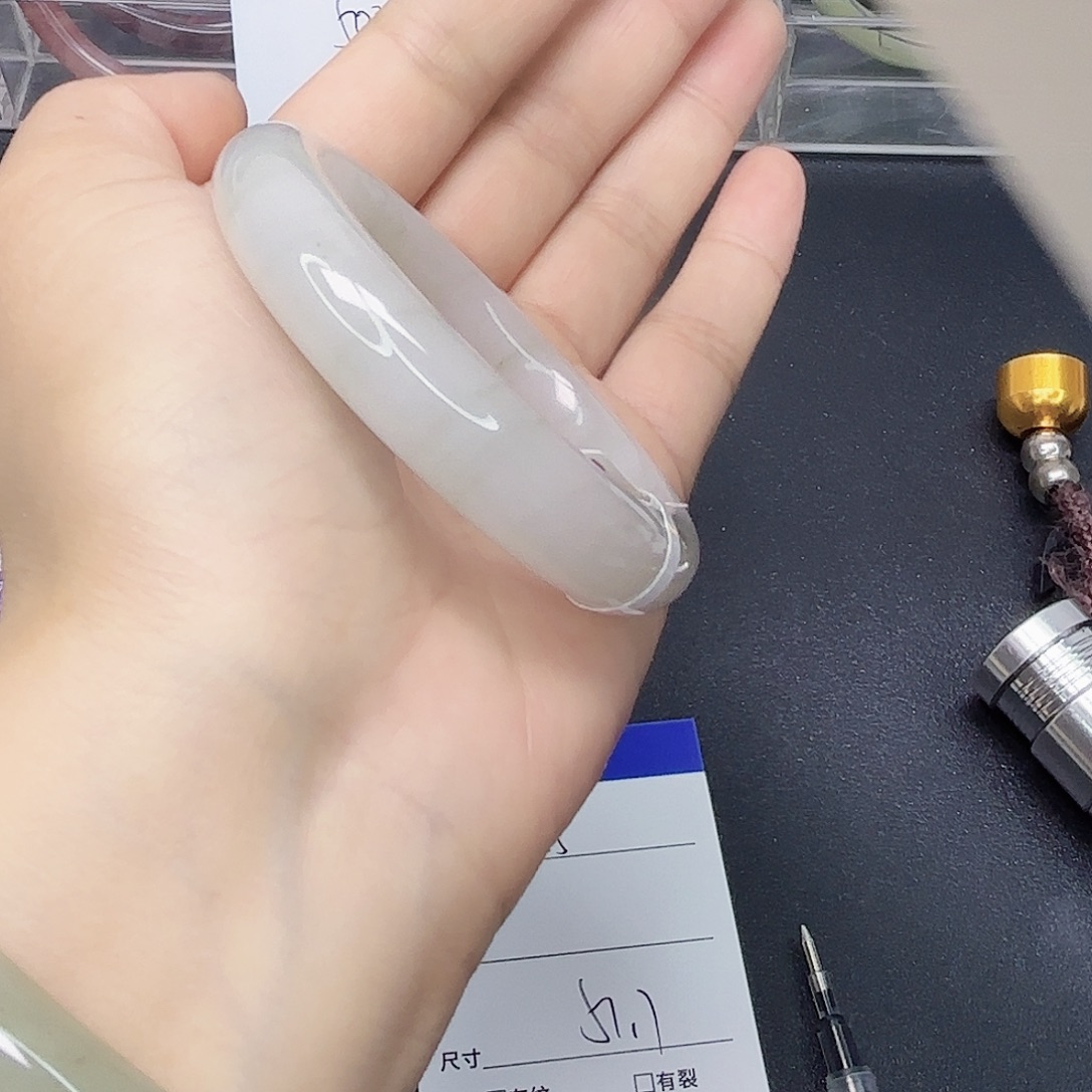 石英质玉未镶嵌手镯55/5252