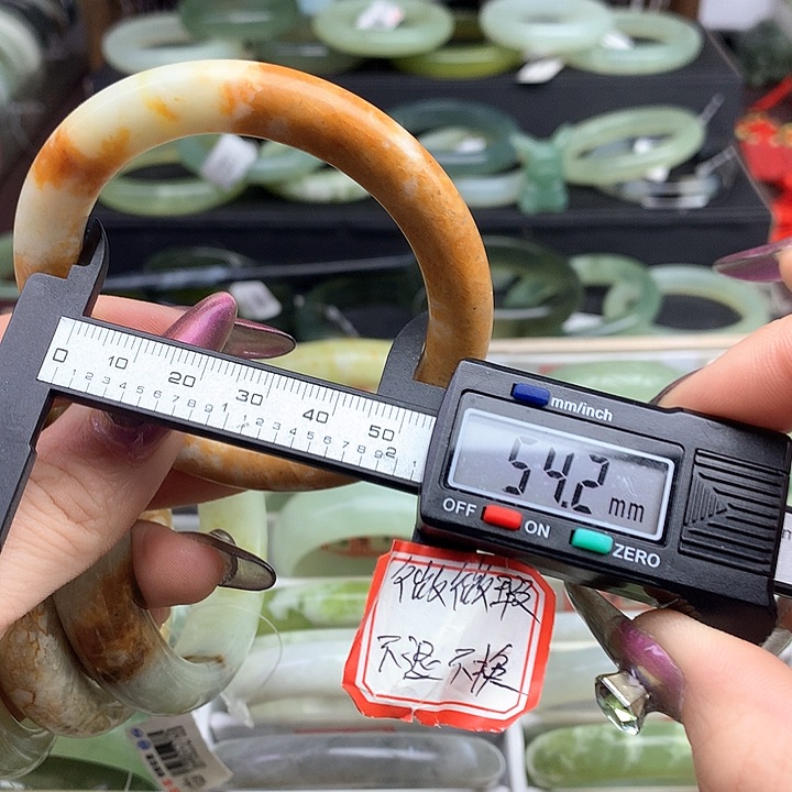 蛇纹石玉手镯未镶嵌熹*2121