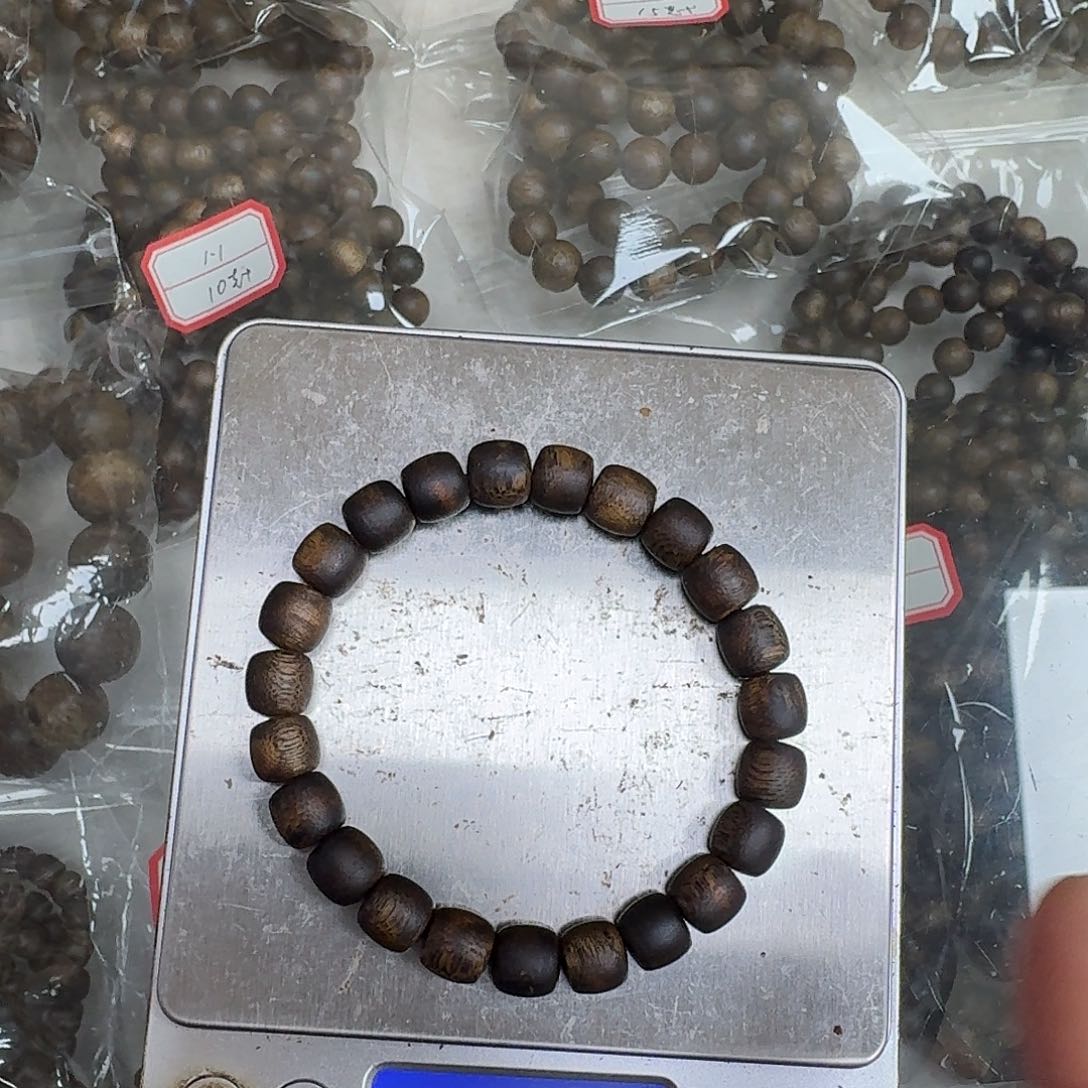 沉香木手串白奇老料0.9／10克+发货一串