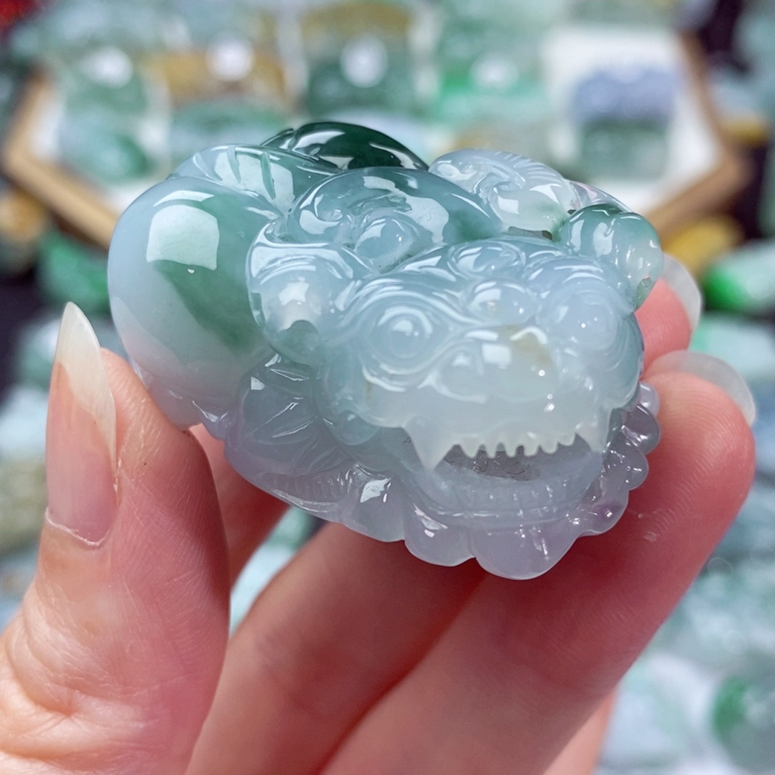 翡翠颈饰未镶嵌天然