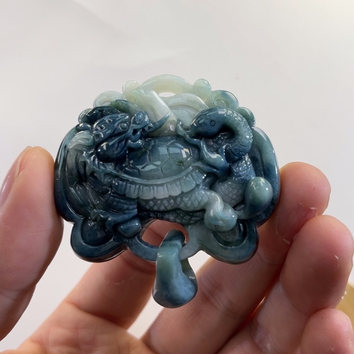 翡翠吊坠(赠链)未镶嵌代编织