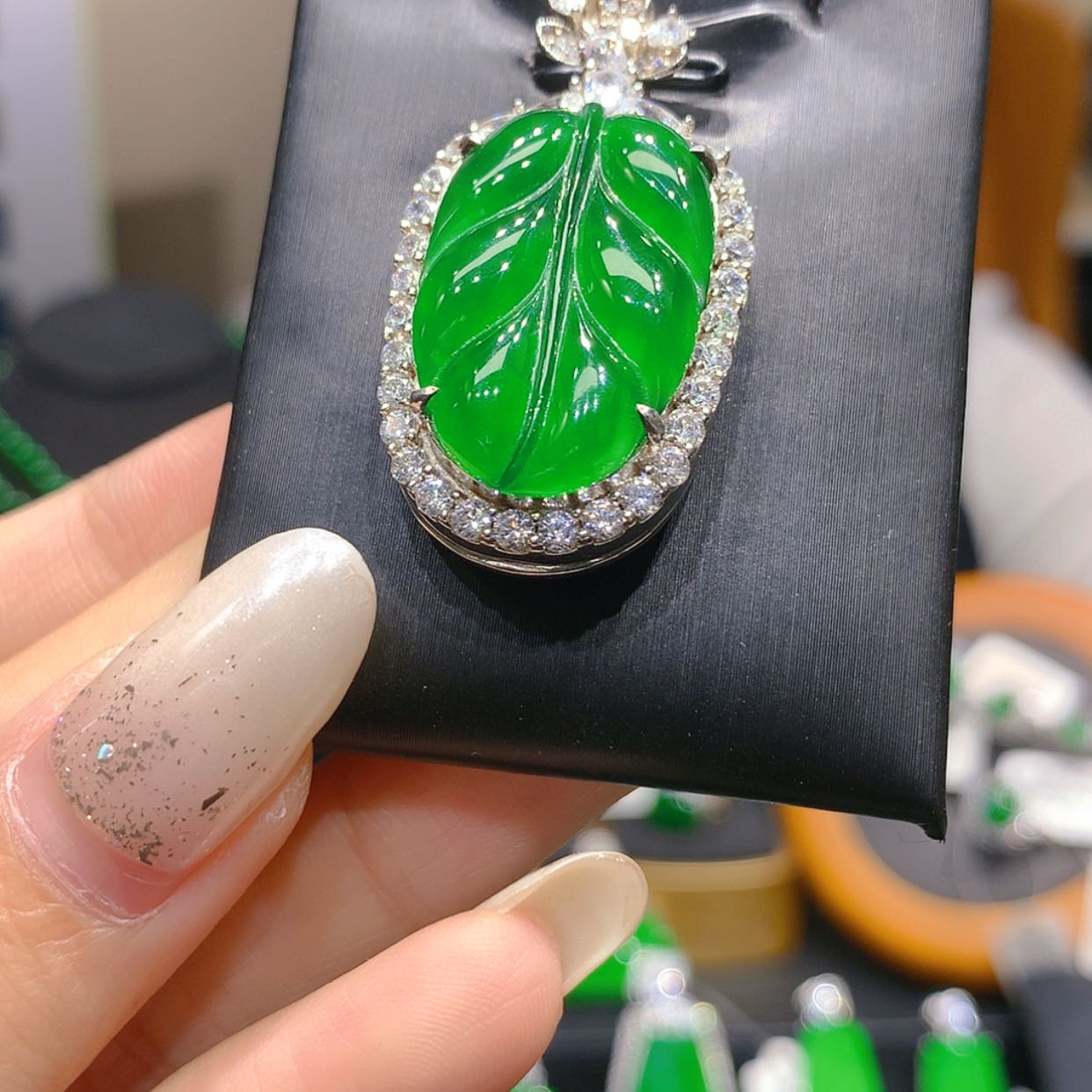 【闪购商品】颈饰银S925镶嵌翡翠6柒姐