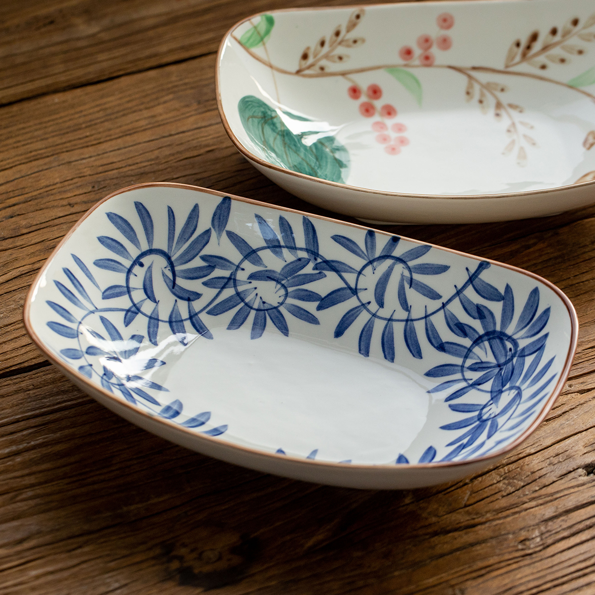 日本进口美浓烧赤绘唐草陶瓷方形深盘炖菜大盘家用釉下彩蒸鱼盘子