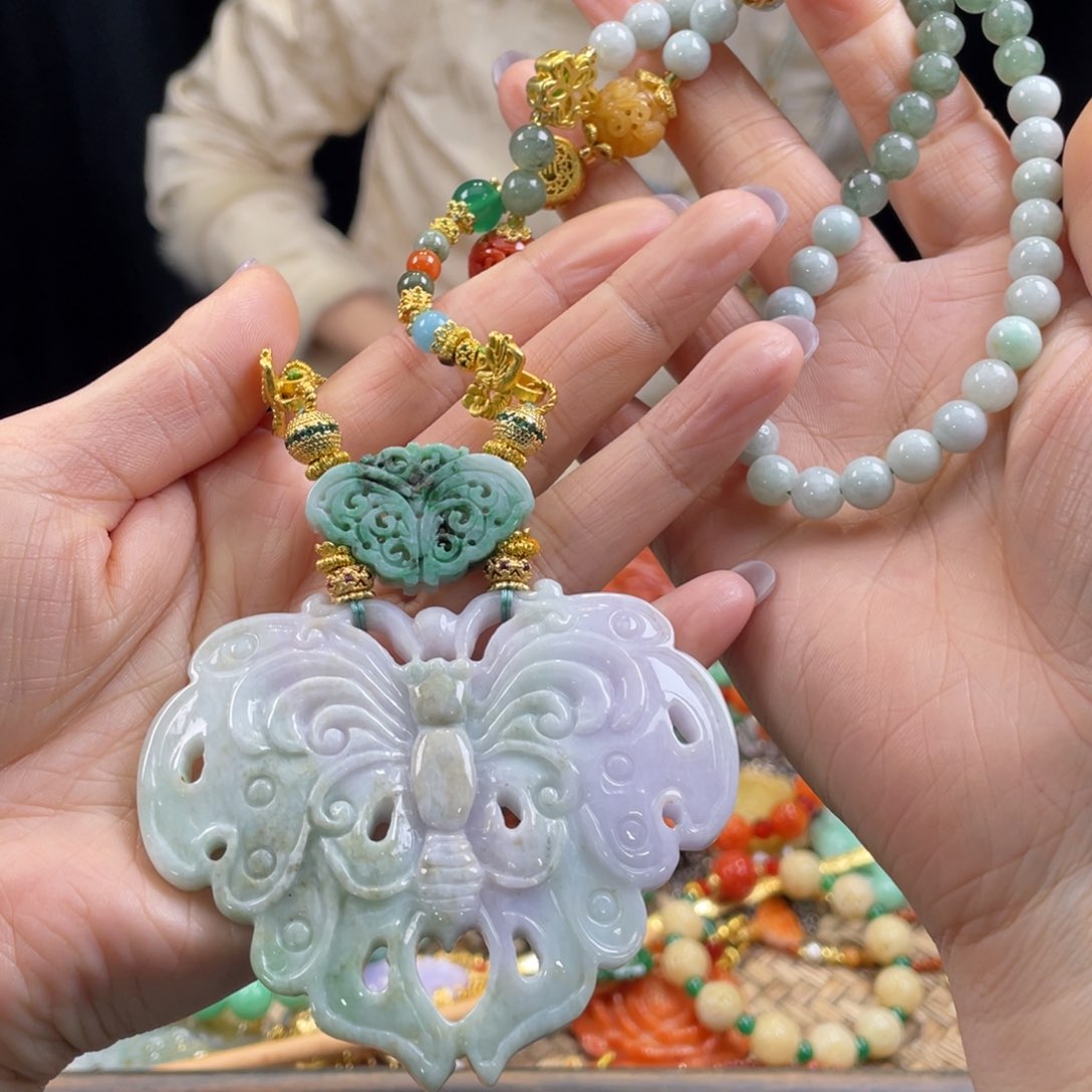 翡翠颈饰未镶嵌代编织