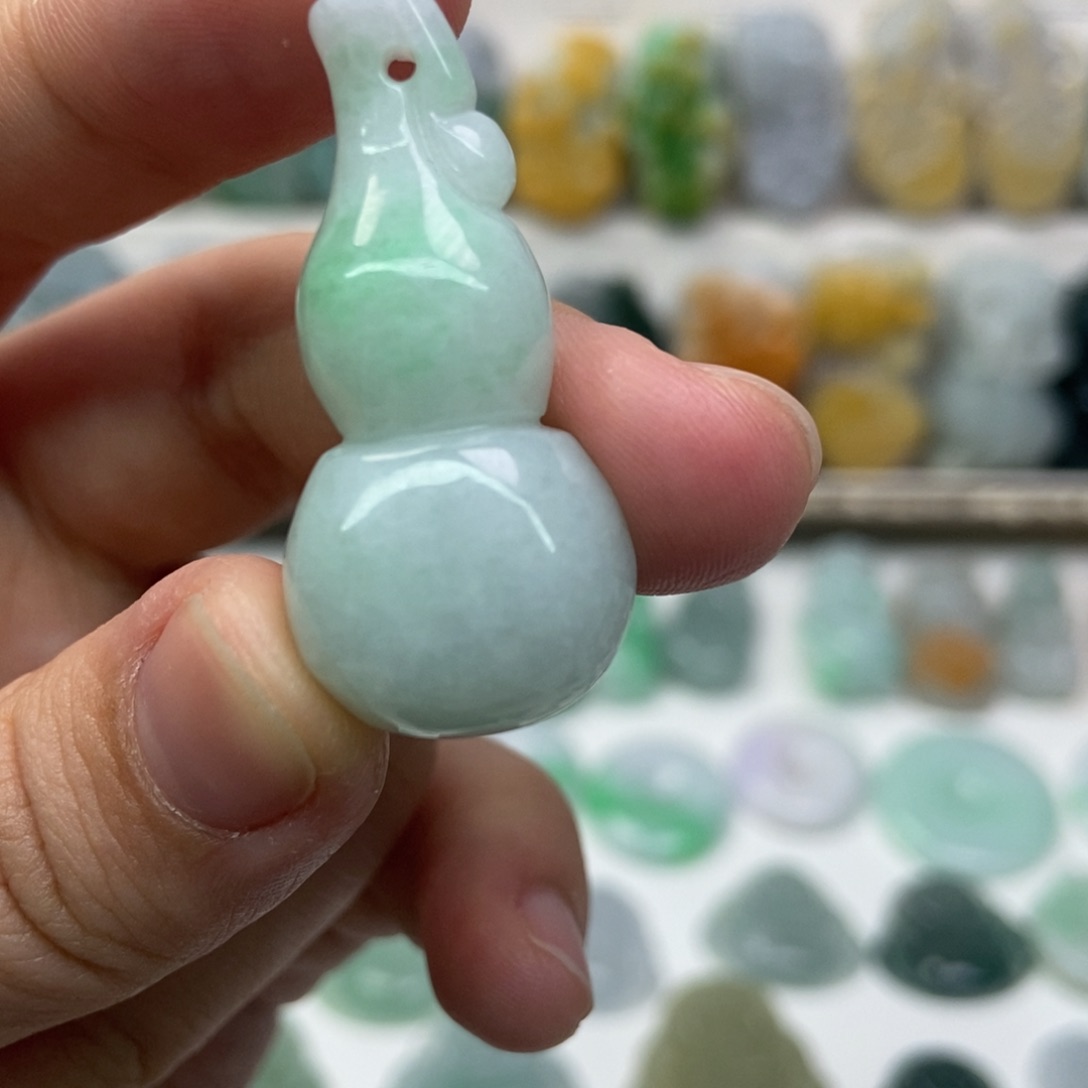 翡翠未镶嵌毛衣链