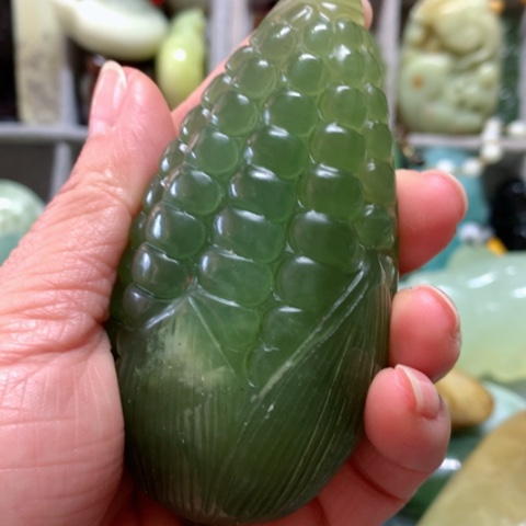 蛇纹石玉手把件未镶嵌