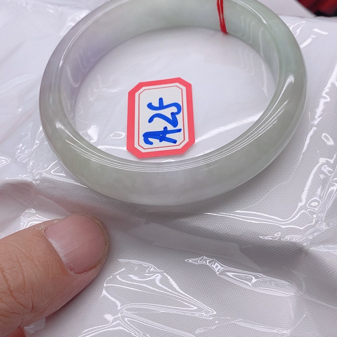 翡翠手镯未镶嵌云**阳A25555555