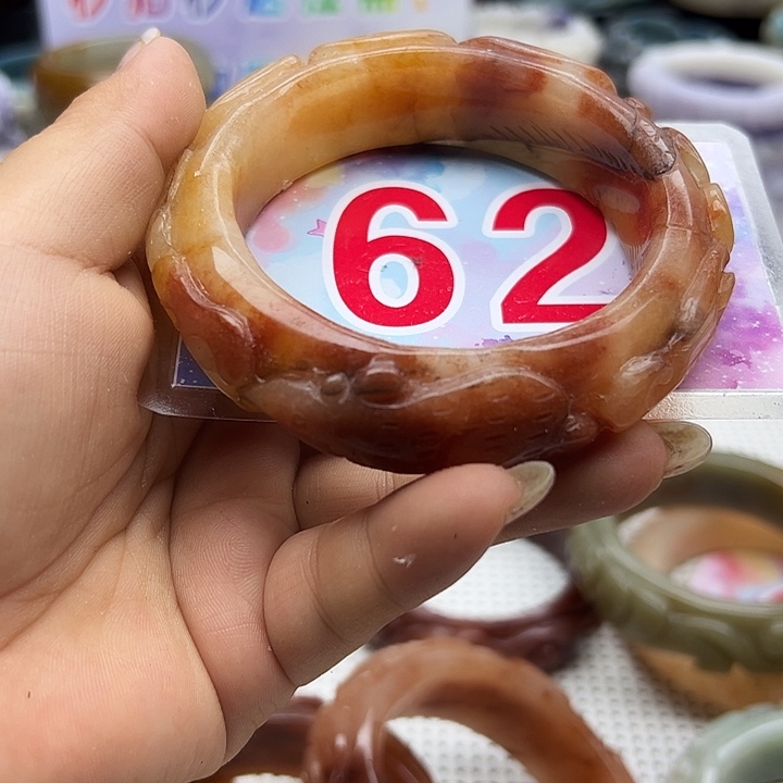 石英岩玉手镯未镶嵌