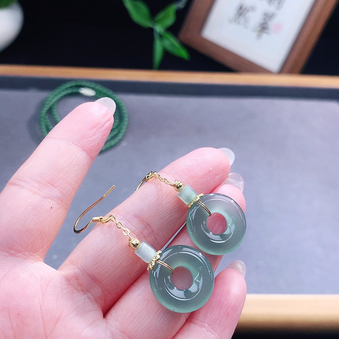 翡翠手镯（圆镯）未镶嵌