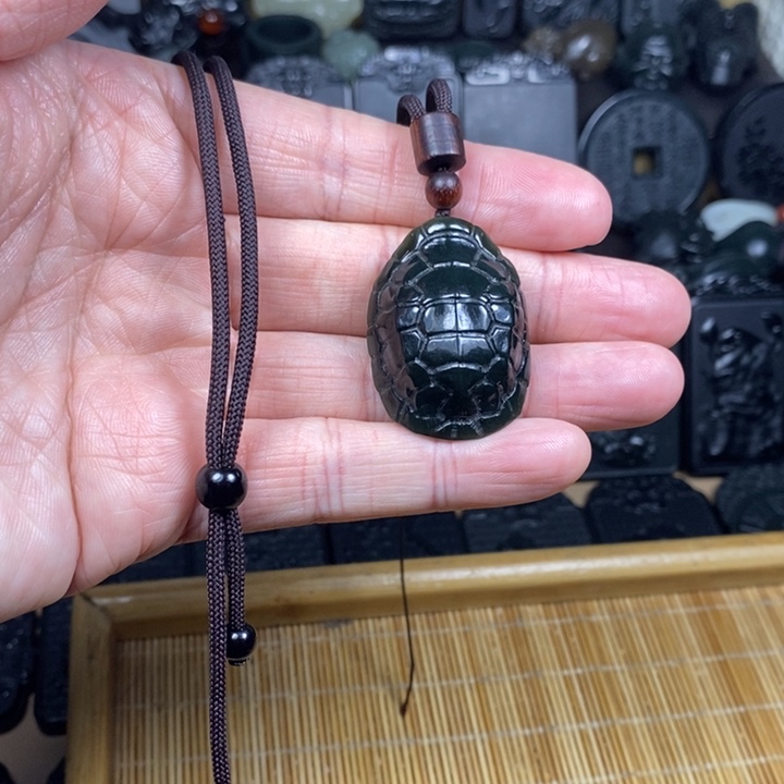 和田玉（青玉）未镶嵌颈饰