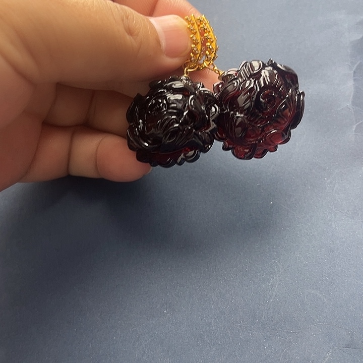 琥珀未镶嵌裸石耳坠