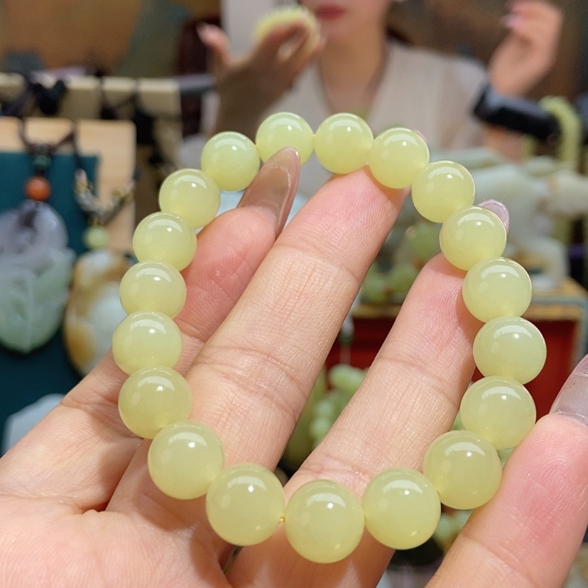 【闪购商品】未镶嵌手链和田玉田*