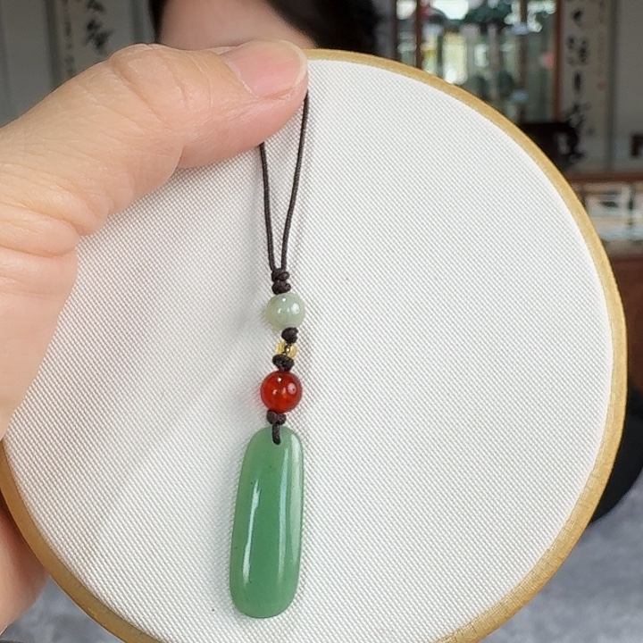 密玉（石英质玉）未镶嵌颈饰