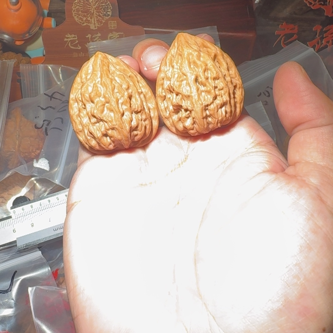 文玩核桃把件嘉玉天眼