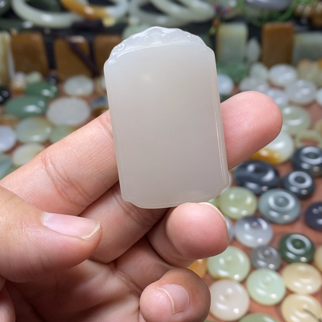 和田玉吊坠(不含链)未镶嵌