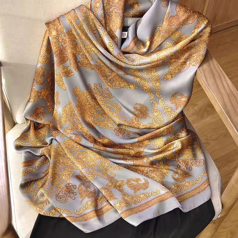 预防 晒黑晒伤 11E凤图腾 百搭时尚女士围巾披肩微瑕防嗮