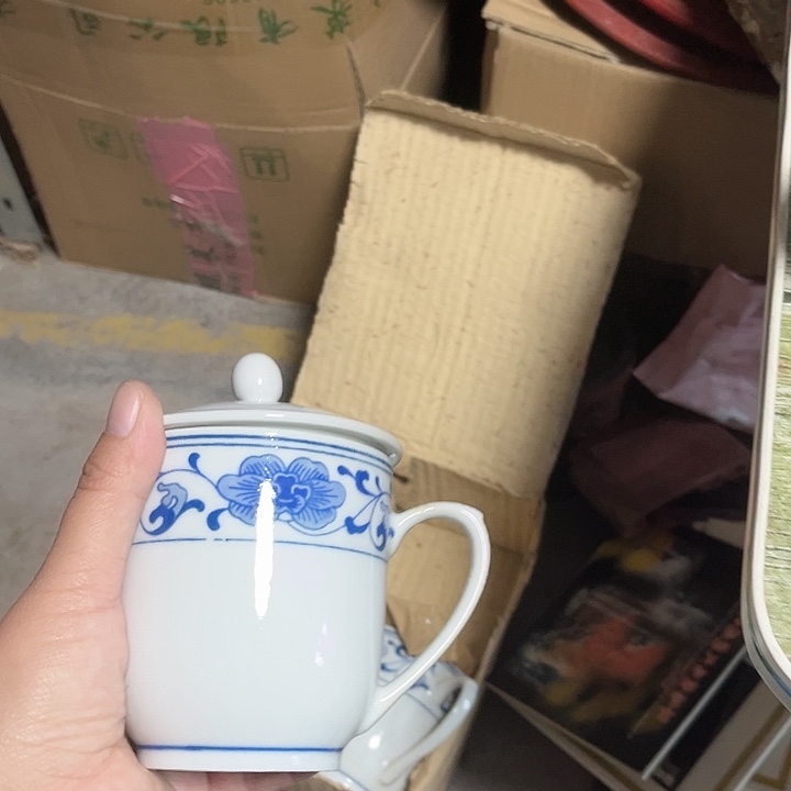 看好下单不退不换一盒四个贴画杯子
