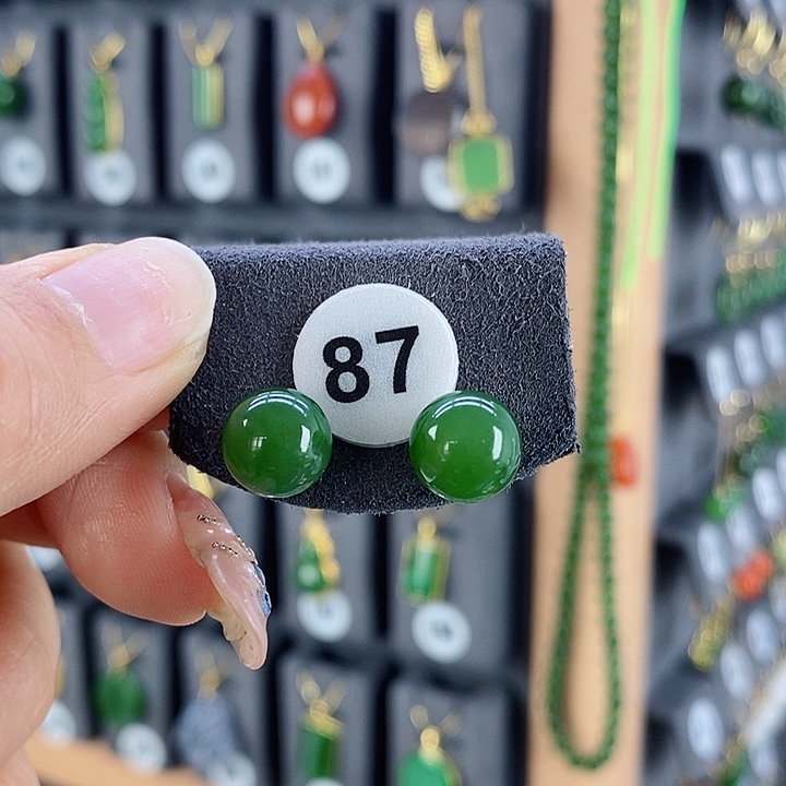 和田玉耳饰18K金镶嵌