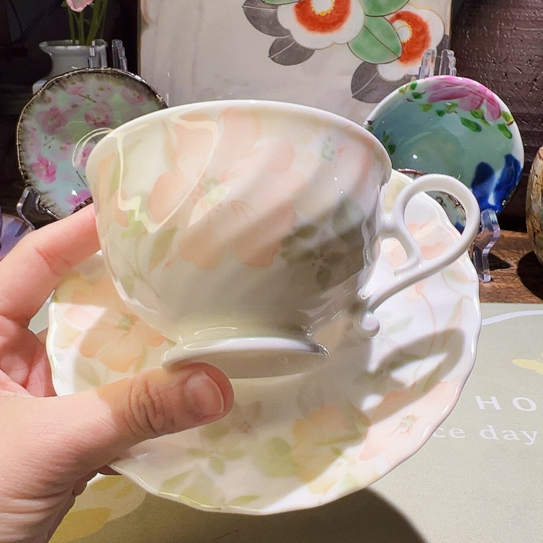 咖啡杯和茶杯是很配噢